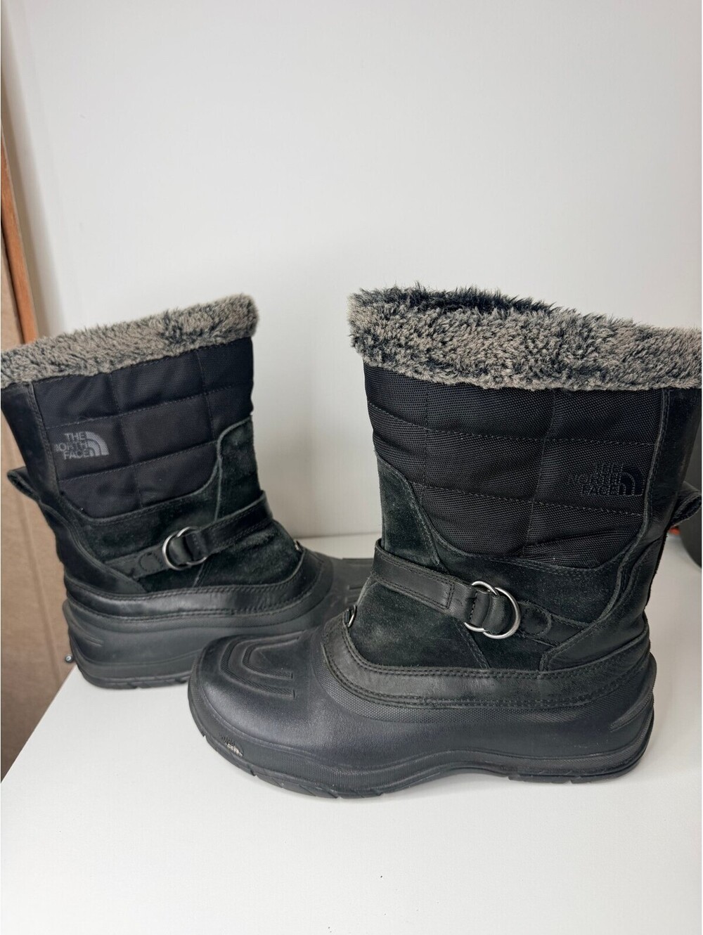 The North Face Winter Snow Boots Faux Fur Trim Women's size 10